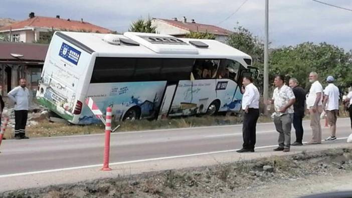 Otobüsün önüne çıkan köpek faciaya neden oldu