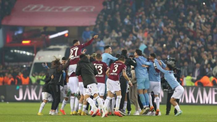 Trabzonspor'un 37 sezonluk hasreti sonlandırdığı şampiyonluğunun belgeseli vizyona giriyor