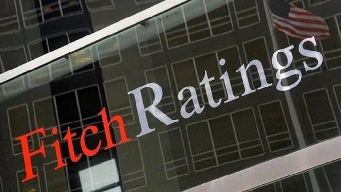 Fitch ABD'nin uzun vadeli kredi notunu düşürdü