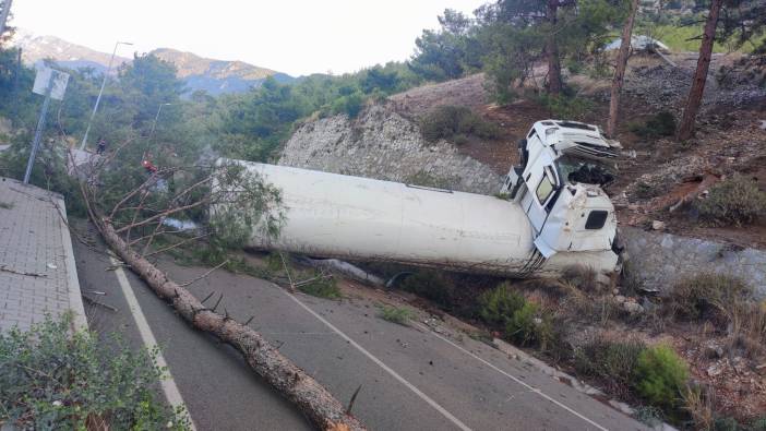 Muğla'da doğalgaz yüklü tanker uçuruma uçtu