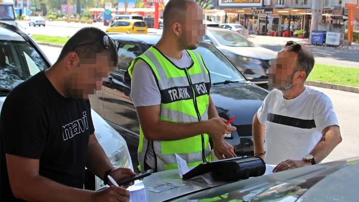 Polisten korsan taksiciye büyük oyun: Neye uğradığını şaşırdı