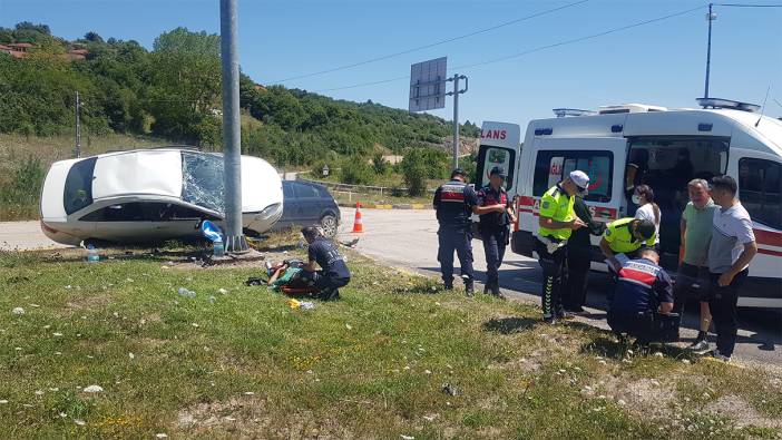 Karabük’te 2 otomobil çarpıştı: Camdan fırladılar