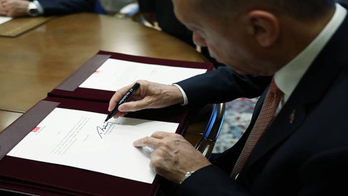 Erdoğan imzaladı! Yüksek Askeri Şura (YAŞ) kararları verildi!