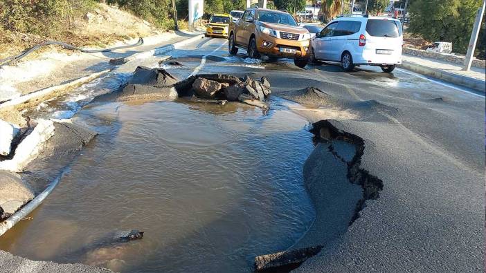 Bodrum'da isale hattı yine patladı; tonlarca su boşa aktı!