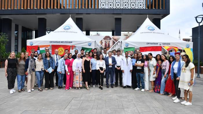 Trabzon’daki yabancı öğrenci panayırı yoğun ilgi