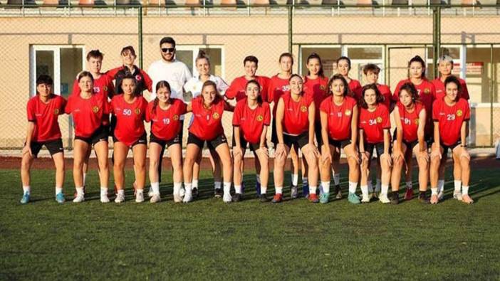 Eskişehirspor Kadın Futbol Takımı topbaşı yaptı