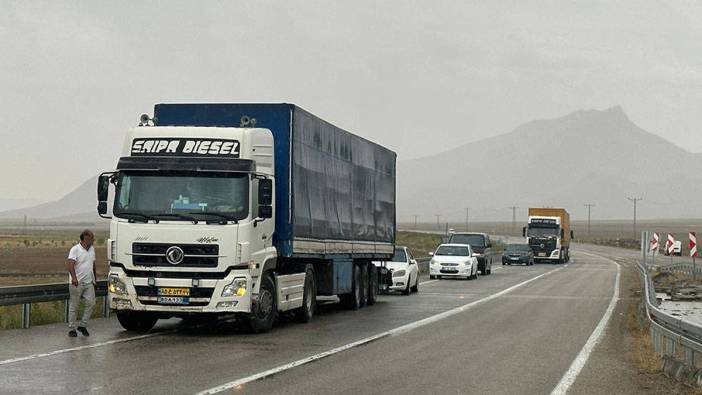 Doğubayazıt'ta Türkiye-İran karayolu ulaşıma açıldı