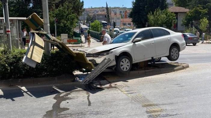 Yola fırlayan çocuk kazaya sebep oldu