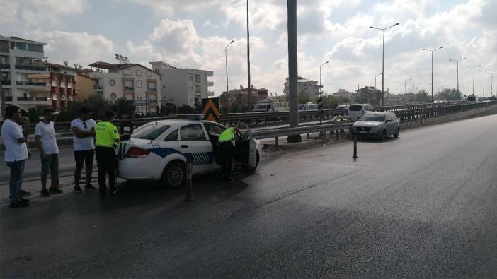 Kaza yapan motosiklete çarpmamak istedi, çelik bariyerlere çarptı