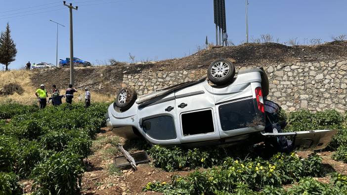 Adıyaman'da araç şarampole devrildi:  5 kişi yaralandı