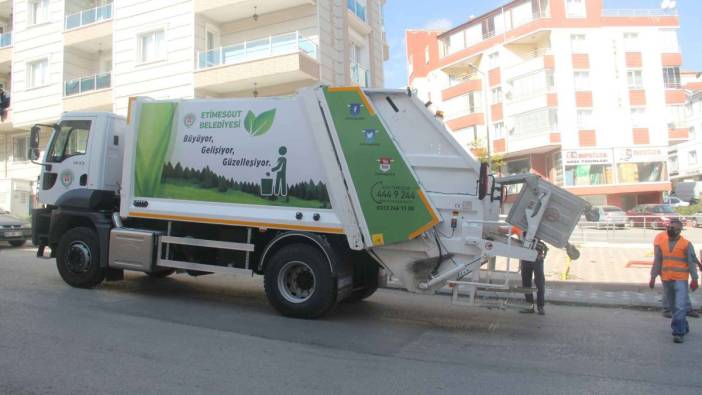 Etimesgut Belediyesi temizlik işleri çalışanları grevde!