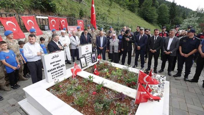 Eren Bülbül şehadetinin 6'ncı yılında mezarı başında anıldı