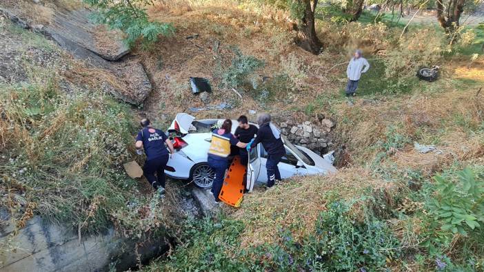 Burdur'da kontrolden çıkan araç dereye uçtu