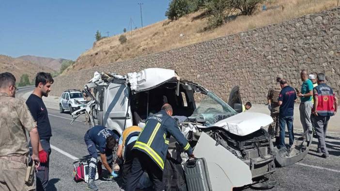 Van’da feci kaza: 3 ölü, 3 yaralı