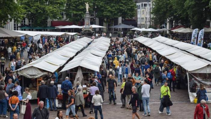 Hollanda ekonomisi resesyona girdi