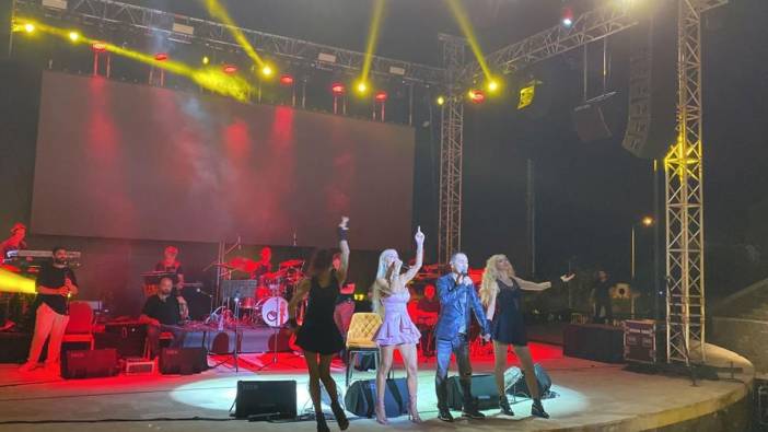 Serdar Ortaç Marmaris’te konser verdi