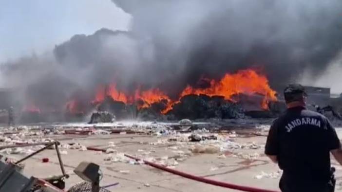 Aksaray'da geri dönüşüm fabrikasında yangın