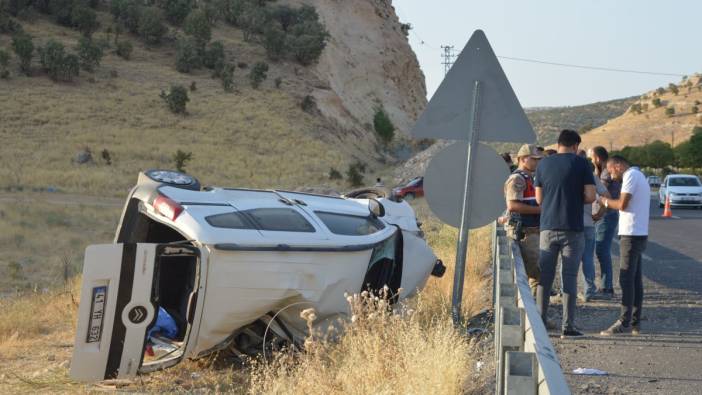 Mardin'de hafif ticari araç devrildi: 1 ölü, 2 yaralı