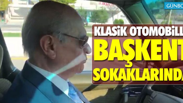 Bahçeli, klasik otomobille Başkent sokaklarında