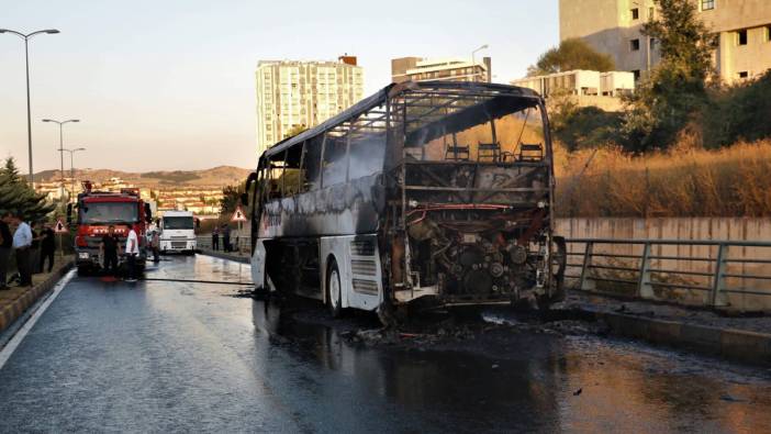 Kastamonu'da yolcu otobüsü yandı