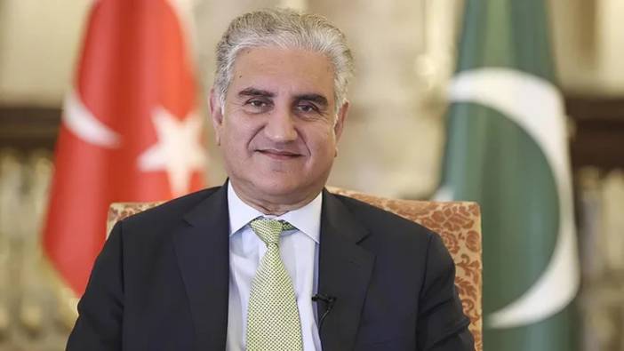 Eski dışişleri bakanı "devlet sırlarını ifşa" suçlamasıyla gözaltına alındı