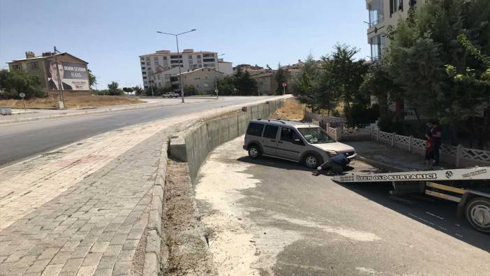 Yine aynı yer yine kaza: Korkudan evlerinin önünde oturamıyorlar