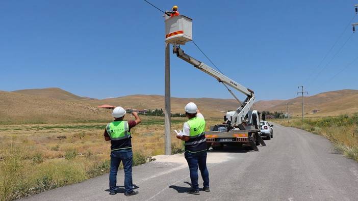 VEDAŞ Hakkari İl Müdürlüğü, Bakım ve Onarım Çalışmalarını Sürdürüyor