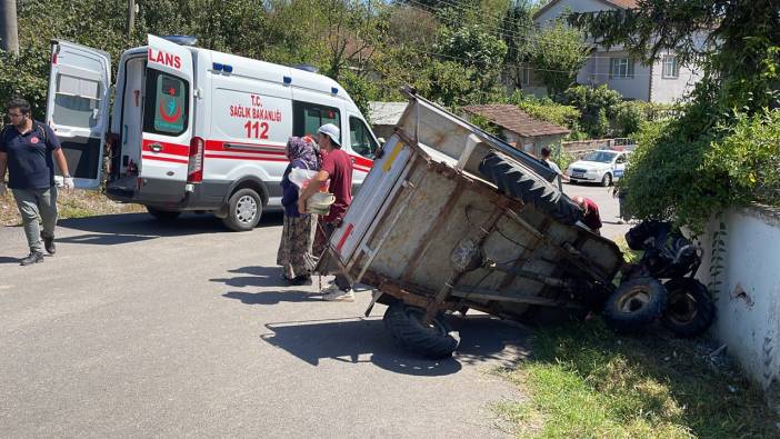 Düzce'de tarım aracı bahçe duvarına çarptı: 4 yaralı