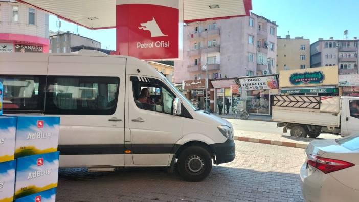 Iğdır’da zam öncesi benzin istasyonlarında kuyruk