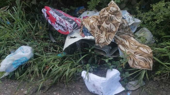 Trabzon'da otomobil, park halindeki TIR'a çarptı; 2 ölü