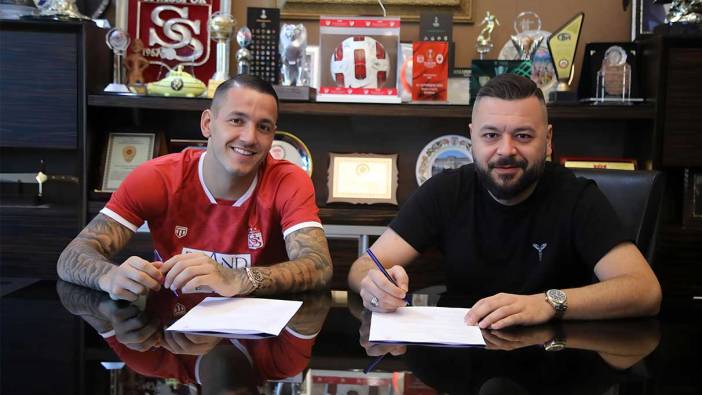 Sivasspor Rey Manaj’ı resmen açıkladı