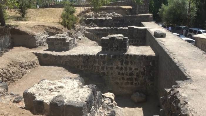 Malazgirt’te Urartu dönemine ait yazıtlar keşfedildi