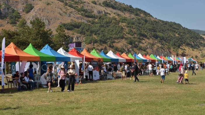 2. THK Havacılık Festivali yamaç paraşütü gösterisi ile başladı