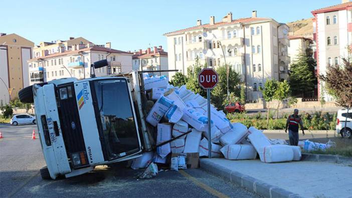 Devrilen kamyonun sürücüsünden şok suçlama: Yol hatalı yapılmış