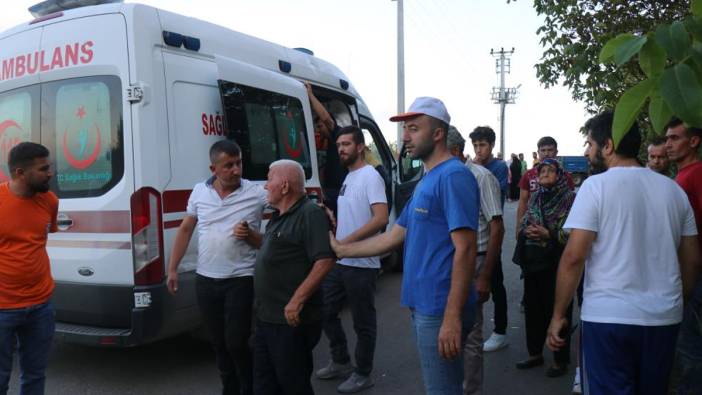 Sakarya'da traktör devrildi: 13 yaralı