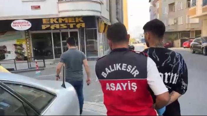 Balıkesir'de internet dolandırıcıları yakalandı