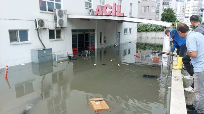 Samsun sel felaketi! Hastanenin acil servisini sel suyu bastı