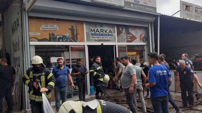 Manisa’da yedek parça dükkanında yangın