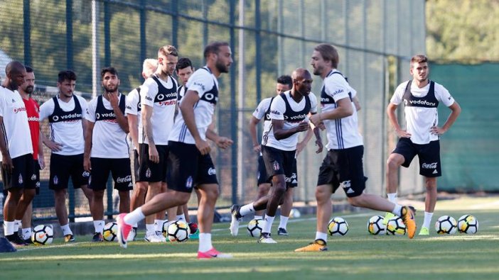 Beşiktaş, İspanya yolcusu