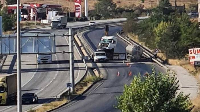 Kastamonu'da iki tır çarpıştı