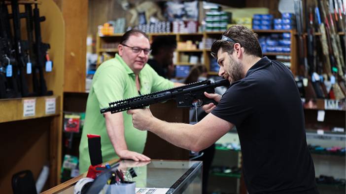 ABD'de silahlı şiddetin önüne geçmek için ilk adım atıldı