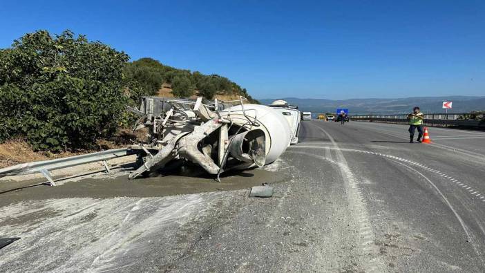 Feci kaza: İki beton mikseri kafa kafaya çarpıştı