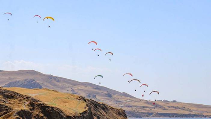 Van'da düzenlenen Yamaç Paraşütü ve Paramotor Hedef Şampiyonası sona erdi