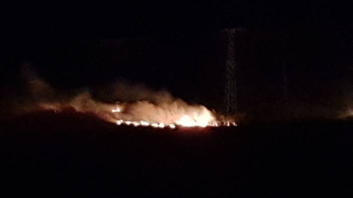 Çorum'da yüzlerce dönümlük anız yangını