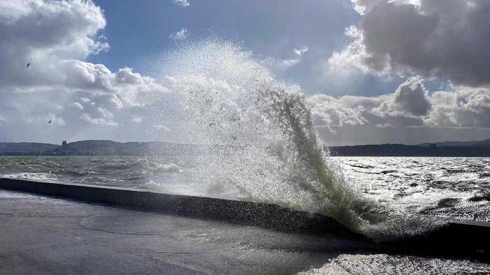 Meteoroloji'den Kuzey Ege Denizi için fırtına uyarısı