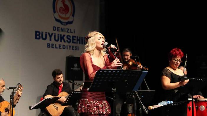 Denizli’de Latin ve nostalji konseri