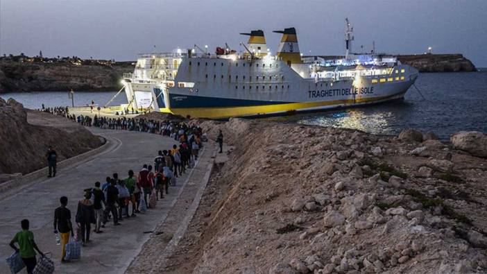 İtalya'nın Lampedusa Adası'nın sakinleri, düzensiz göç konusunda yalnız bırakıldıklarını düşünüyor