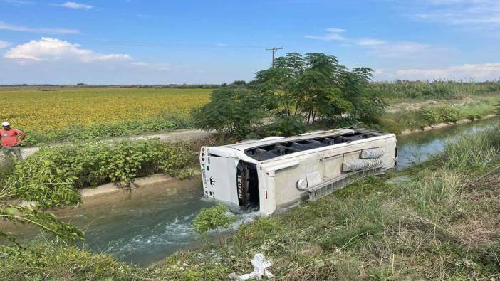 Tarım işçilerini taşıyan midibüs kaza yaptı! 7 işçi yaralı