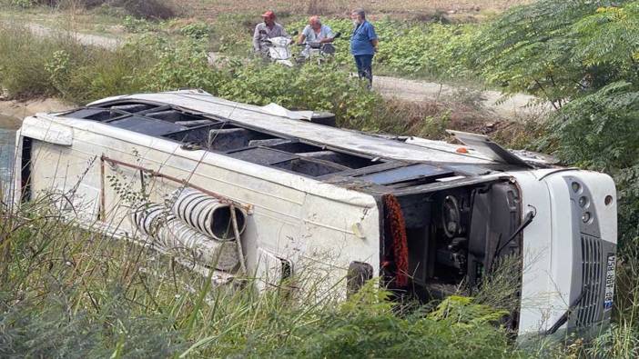 Mersin'de işçileri taşıyan minibüs devrildi:10 yaralı!