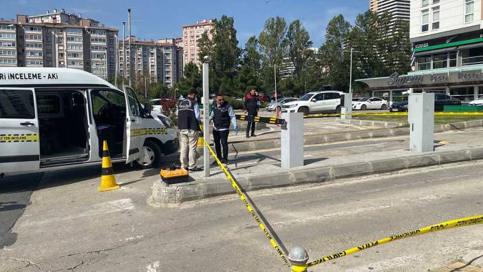 Beylikdüzü'nde eğlence merkezi önünde silah sıktı!